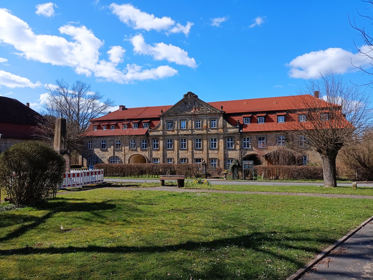 Ökonomiehof im Frühling